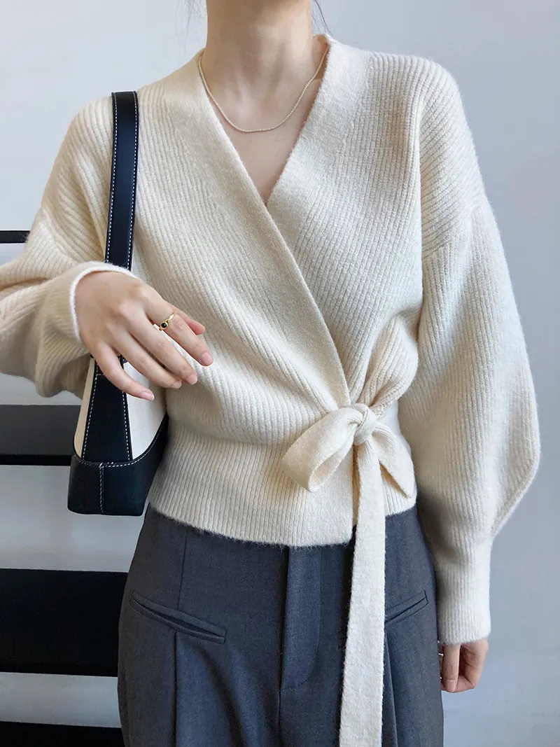 V-neck front tie Cardigan
