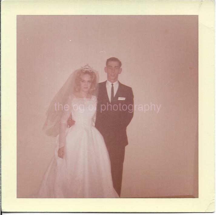 WEDDING DAY FOUND Photo Poster paintingGRAPH Color BRIDE Original SNAPSHOT VINTAGE JD 19 16 A