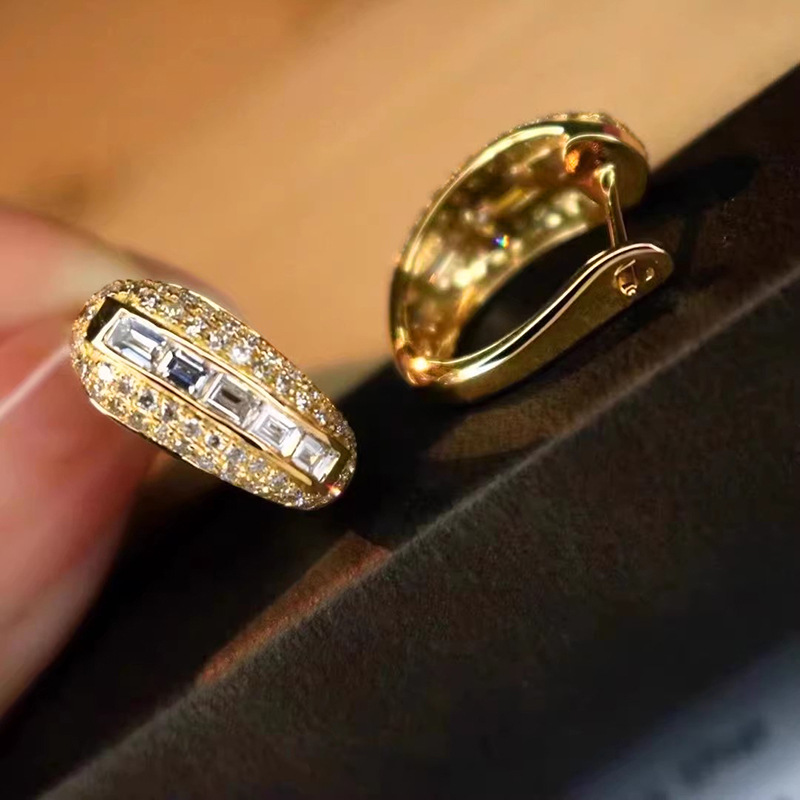 New and hot-selling British-style French earrings for women square-shaped with diamond pav&eacute; and micro-pave setting perfect for TikTok live streams