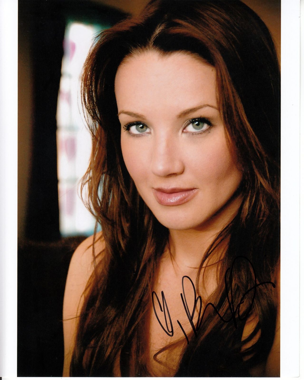 BRIANNE DAVIS hand-signed BEAUTIFUL 8x10 COLOR CLOSEUP PORTRAIT w/ uacc rd COA