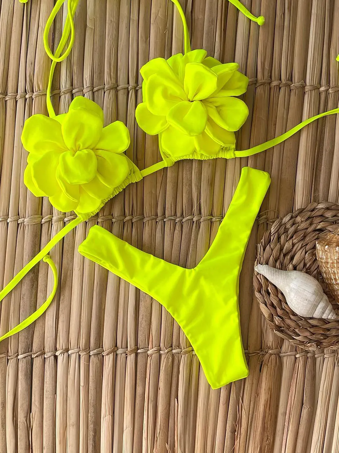 Brownm Three-Point Three-Point Three-Dimensional 3D Flower Low-Waisted Bikini Sexy Split Swimsuit Woman 2025 New Export