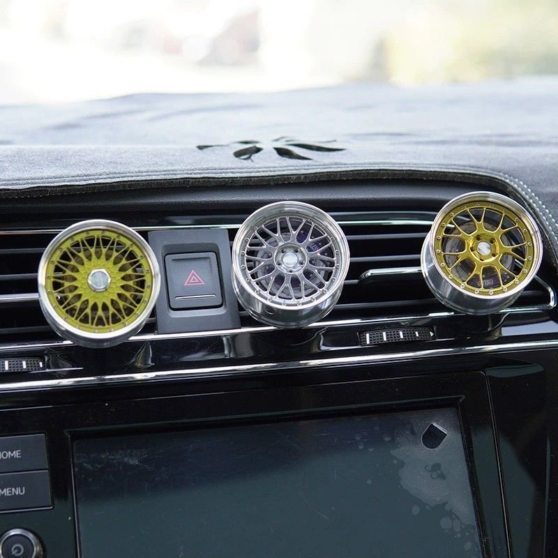 Car-mounted forged aluminum alloy wheel-shaped air freshener (car logo can be customized)