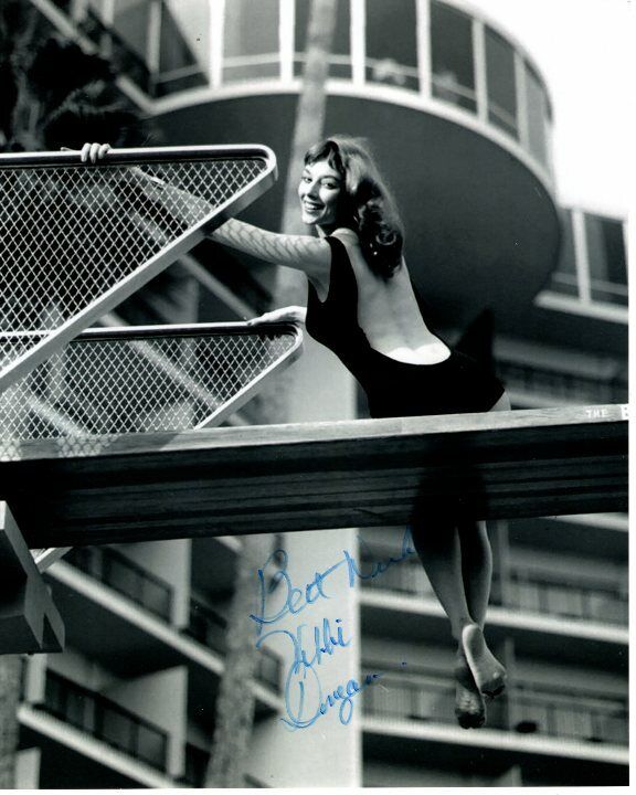 VIKKI DOUGAN signed autographed Photo Poster painting