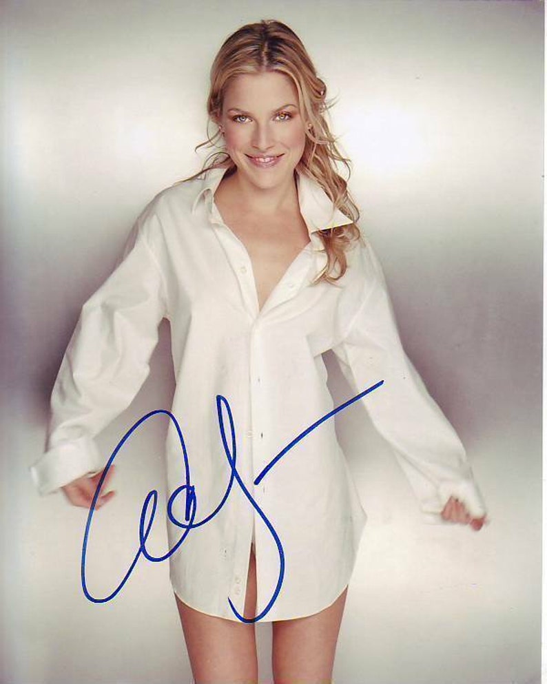 Ali larter signed autographed 8x10 Photo Poster painting