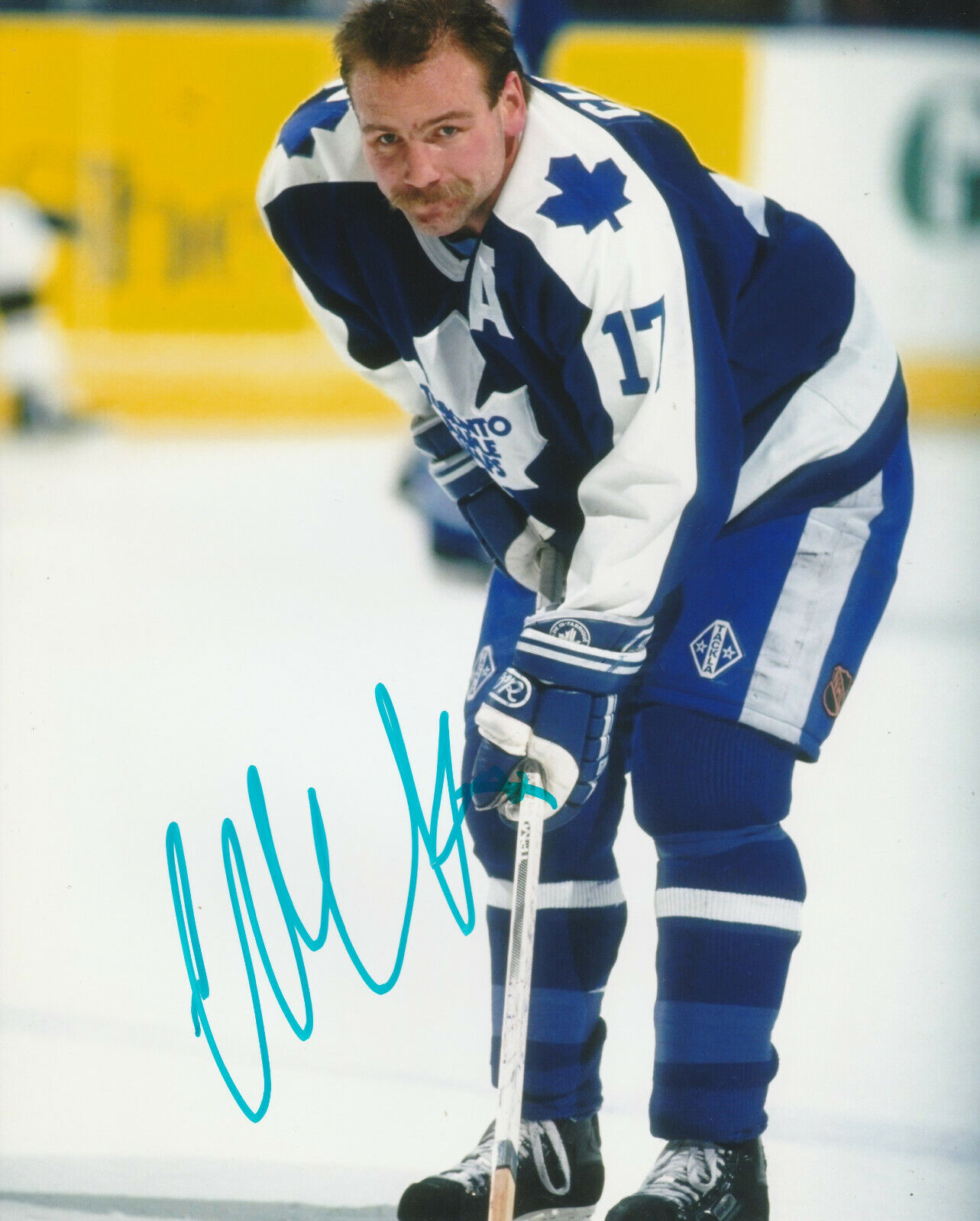 VINTAGE WENDEL CLARK SIGNED TORONTO MAPLE LEAFS 8x10 Photo Poster painting #2 Autograph