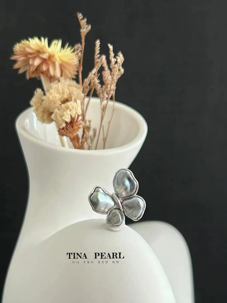 TINA Jewelry 18k gold + Tahiti keshi Butterfly pendant without chain