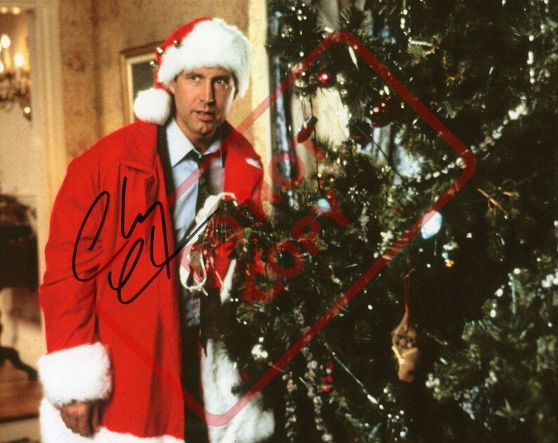 Chevy Chase Christmas Vacation 8.5x11 Autographed Signed Reprint Photo Poster painting