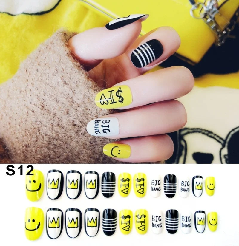 24pcs/Set Fashion Black Red Rivet False Nails Strip Rivet Design Coffin Finished Full Cover Artificial Fake Nails Manicure Tools-Nail Inspo