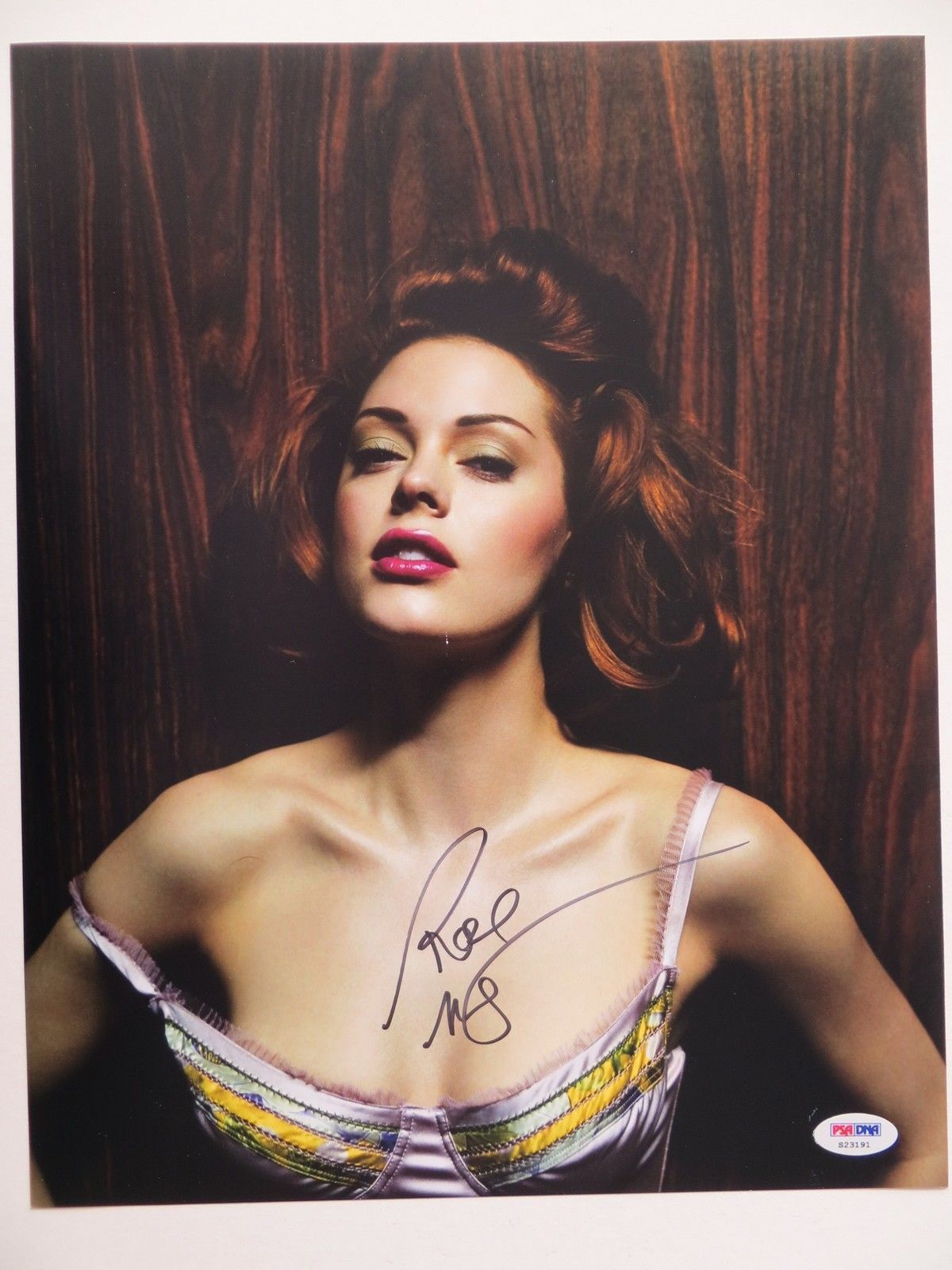 Rose McGowan Signed SEXY Authentic Autographed 11x14 Photo Poster painting PSA/DNA #S23191