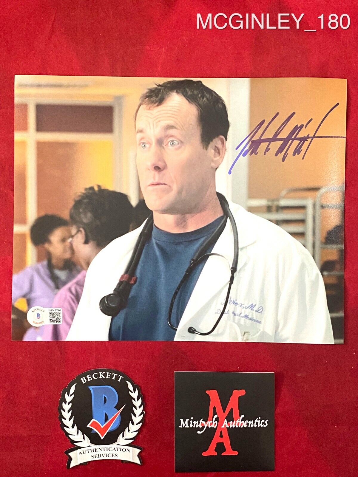 JOHN MCGINLEY AUTOGRAPHED SIGNED 8x10 Photo Poster painting! SCRUBS! DR PERRY COX BECKETT COA!