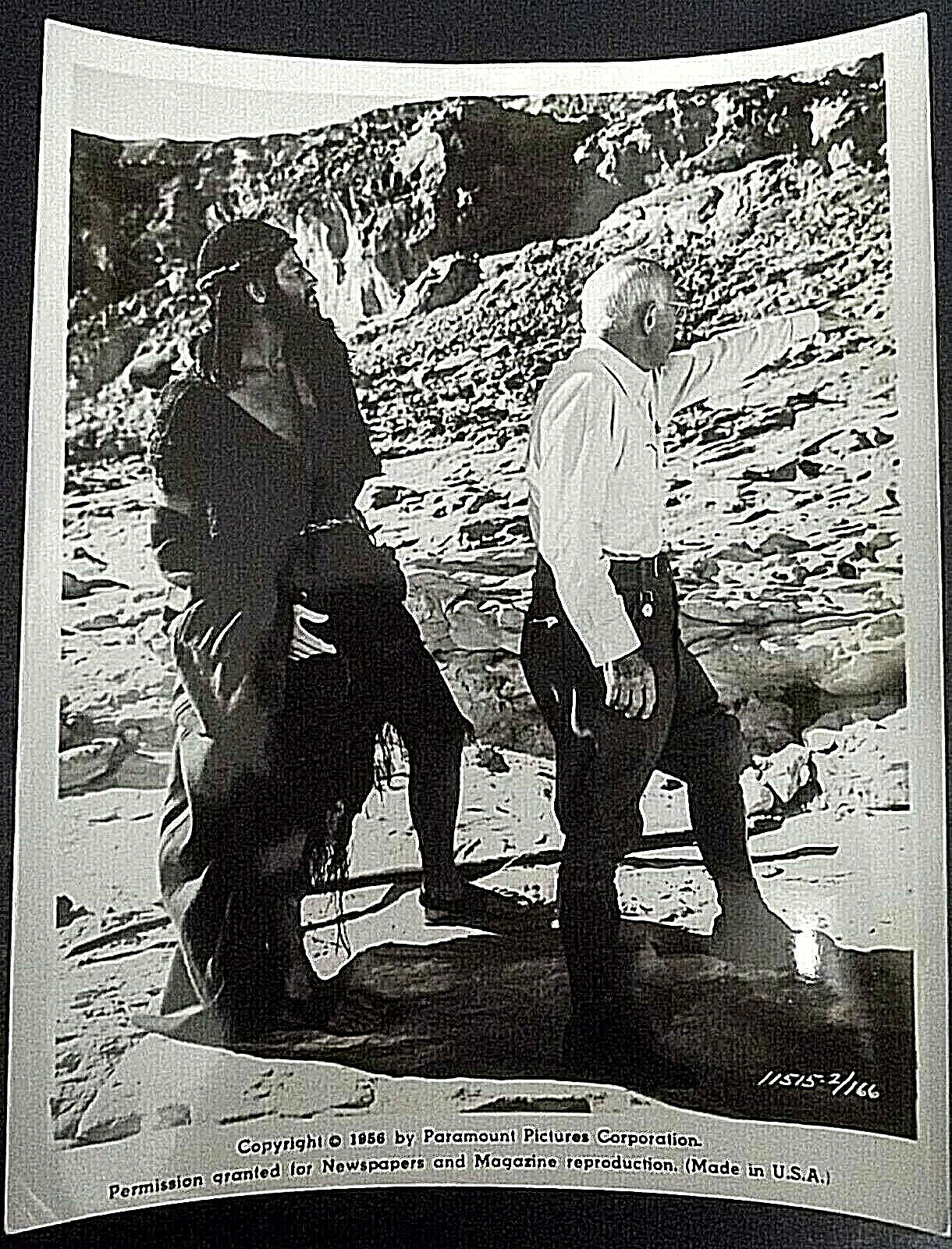 CHARLTON HESTON,CECIL B. DeMILLE:DIR: (TEN COMMANDMENTS) ON THE SET Photo Poster paintingS