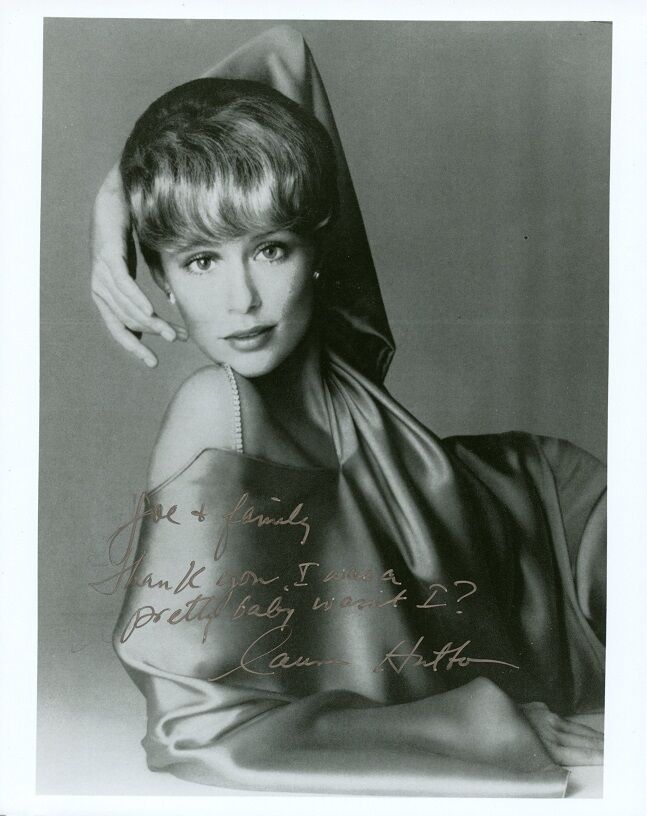 Young LAUREN HUTTON Signed Photo Poster painting