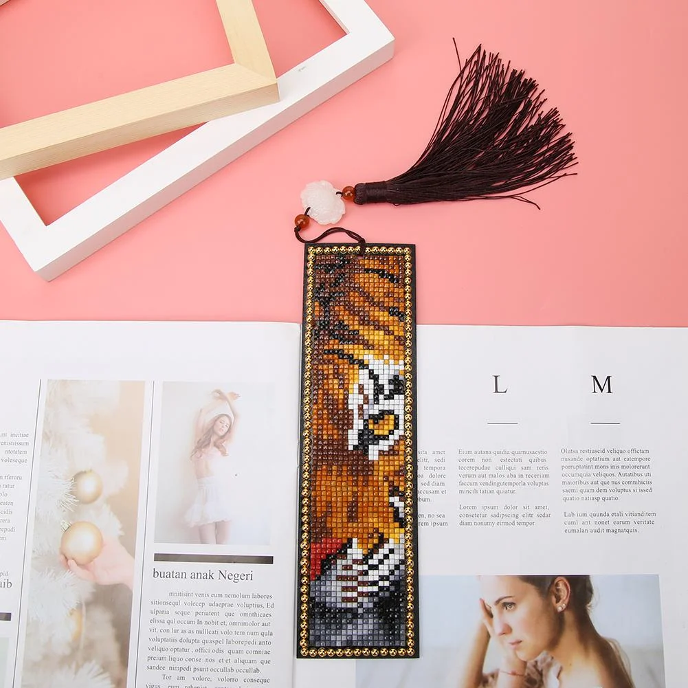 DIY Special Shaped Diamond Painting Leather Bookmark Tassel Book Marks Gift