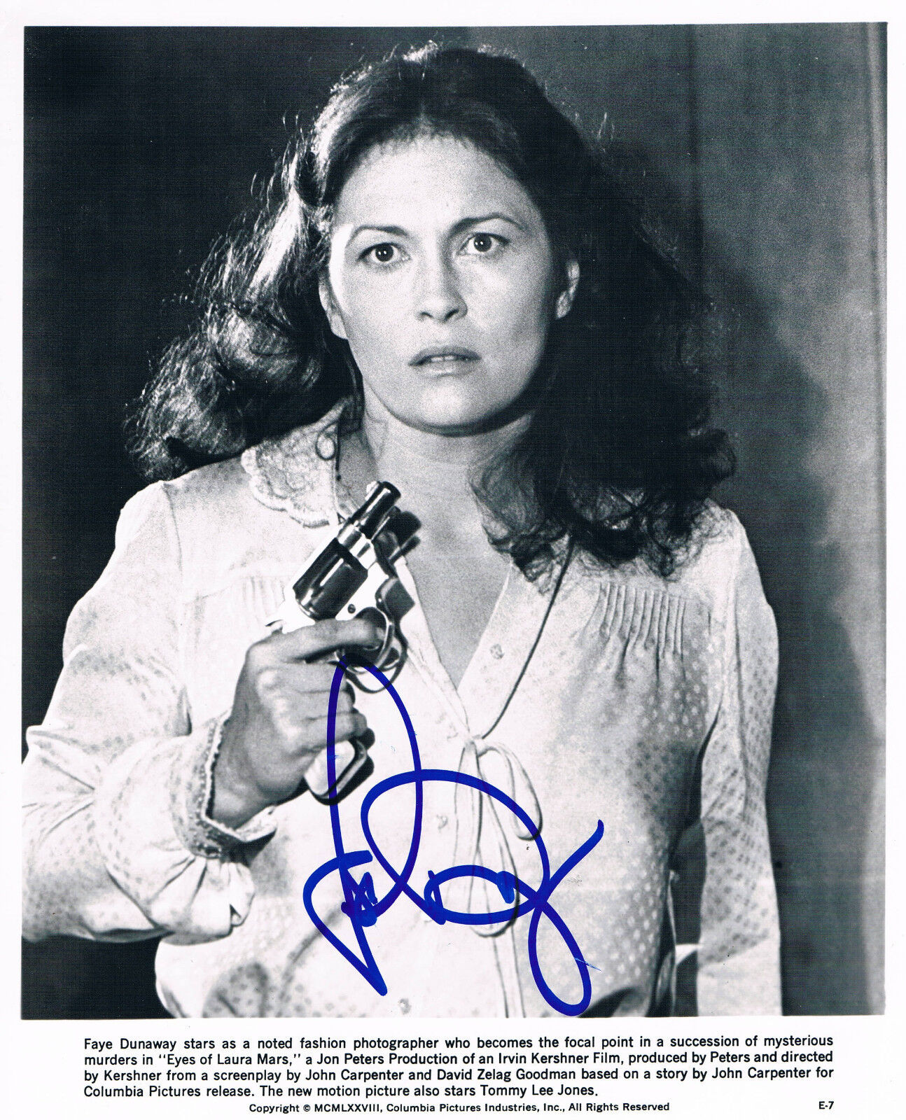 Faye Dunaway 1941- uncommon genuine autograph Photo Poster painting 8x10