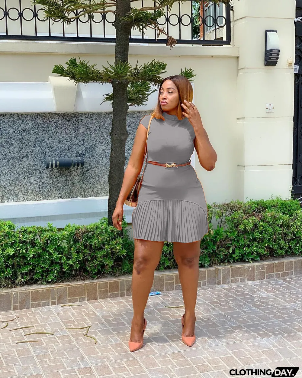 Sexy Short Sleeve Pleated Mini Dress With Belt