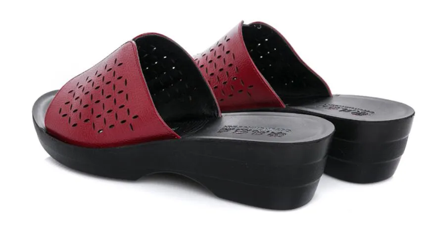2022 Summer New Women Shoes Fashion Genuine Leather Shoes Woman Slope Slippers Non-Slip Comfortable Mother Slippers W405