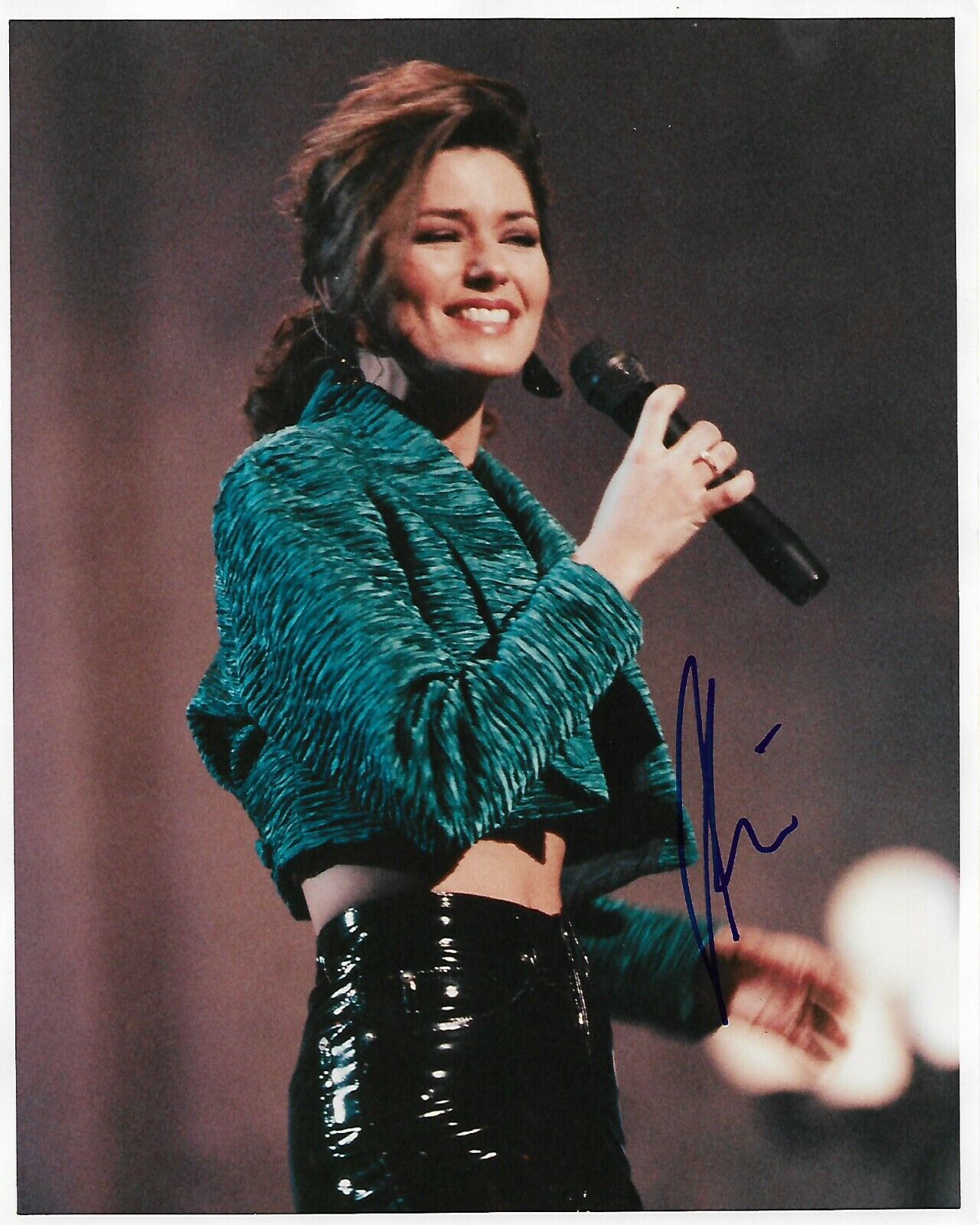 SHANIA TWAIN Autographed 8 x 10 Signed Photo Poster painting COA