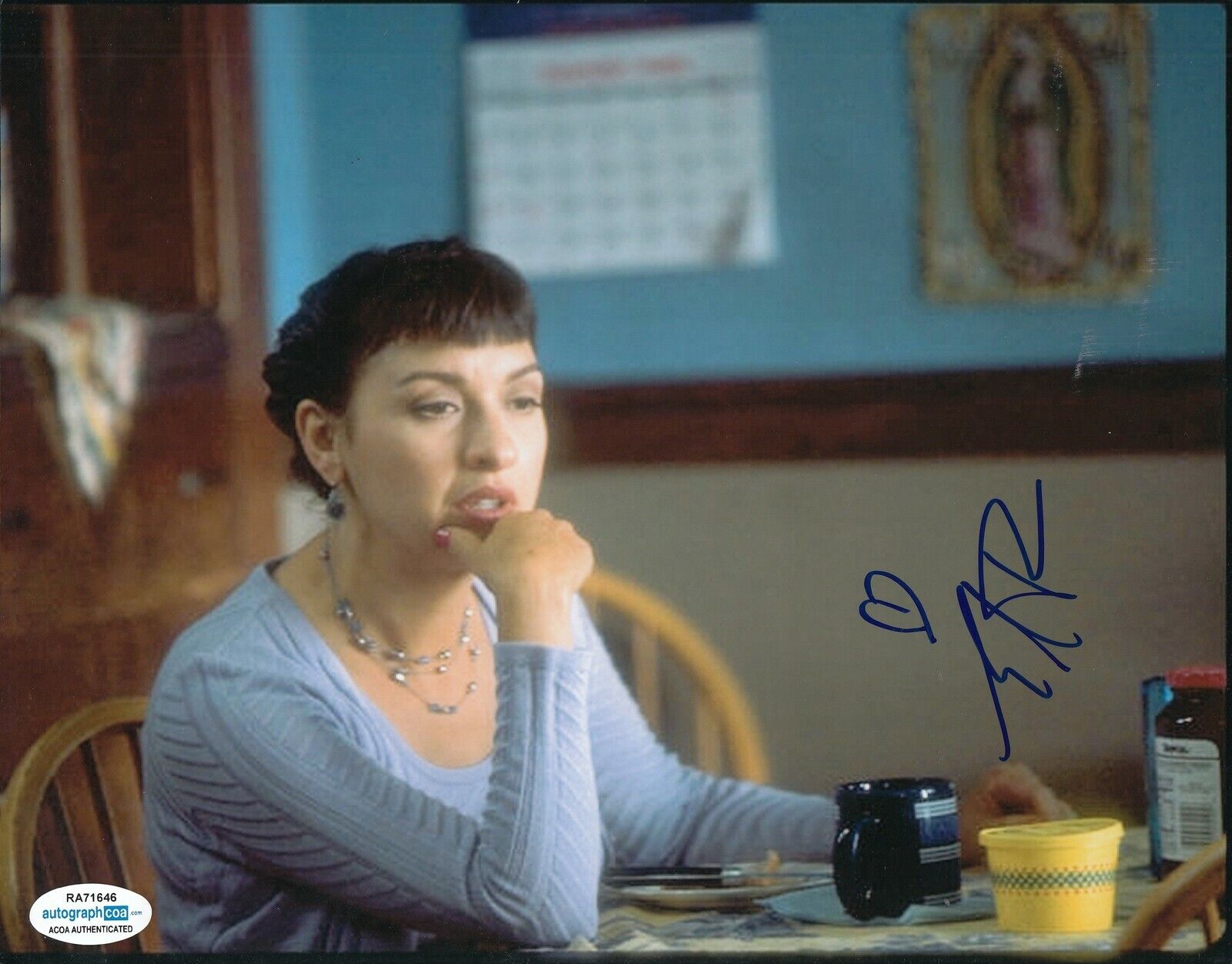 ELIZABETH PENA signed (RUSH HOUR) Movie 8X10 Photo Poster painting *Johnson* ACOA Authenticated