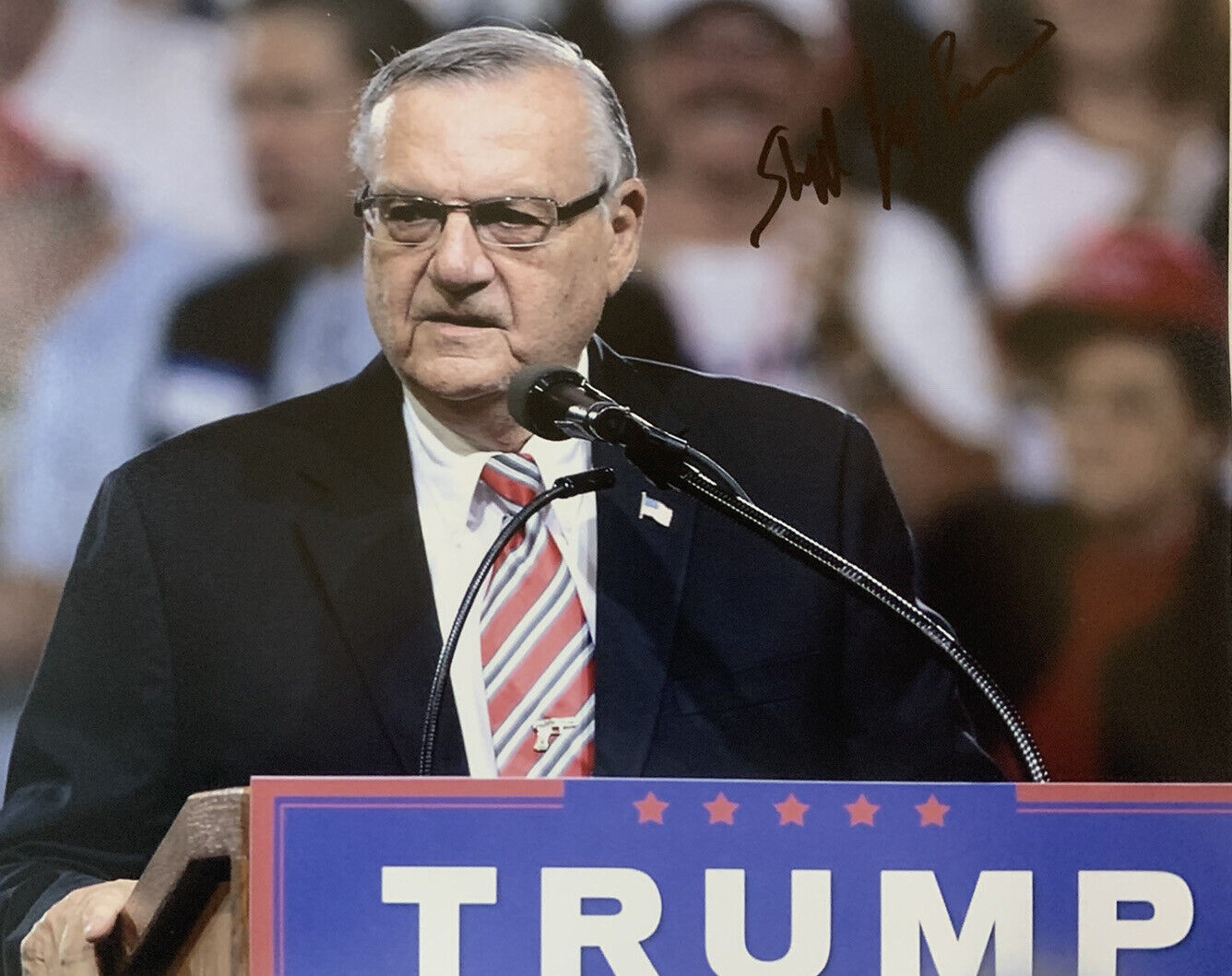 JOE ARPAIO HAND SIGNED 8x10 Photo Poster painting WORLDS TOUGHEST SHERIFF ARIZONA TRUMP AUTO