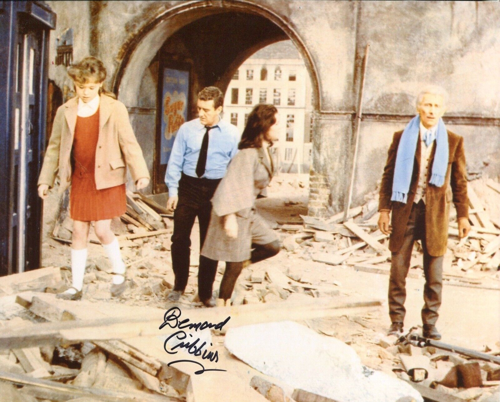 Bernard Cribbins signed Doctor Who Invasion Earth Photo Poster painting REF3 - UACC DEALER