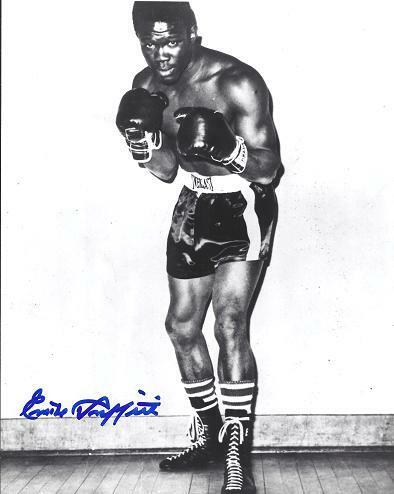 Emile Griffith Signed - Autographed Boxing 8x10 inch Photo Poster painting - Died 2013 + RDM COA