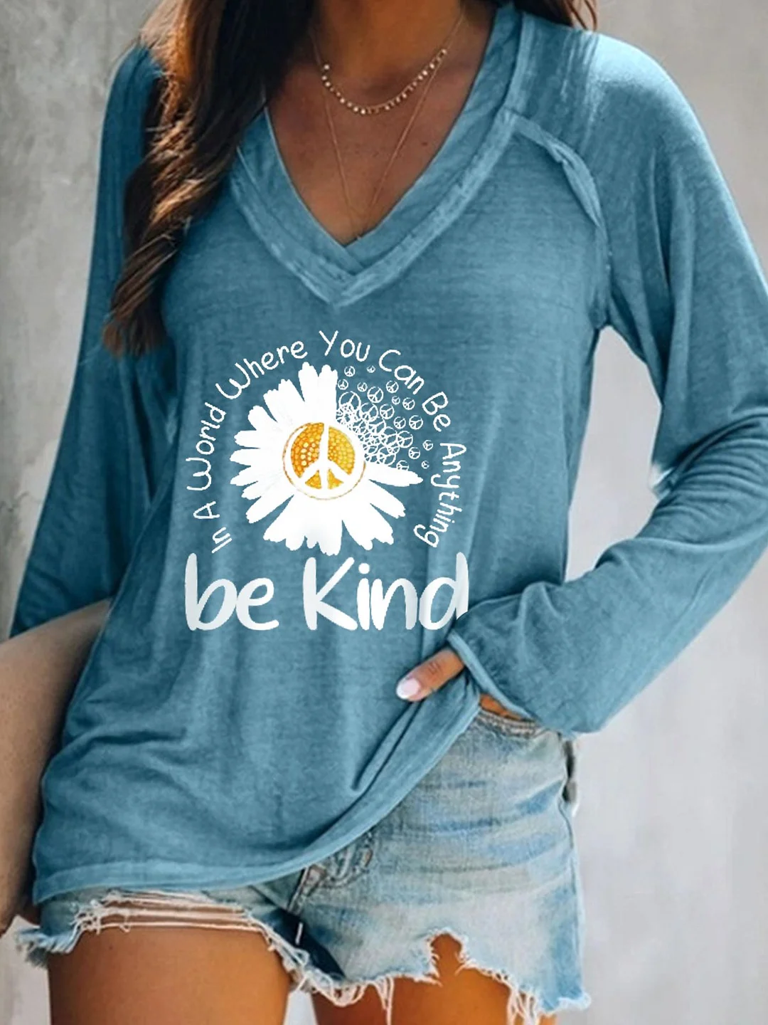 Women's In A World Where You Can Be Anything Be Kind Casual Long Sleeve T-Shirt