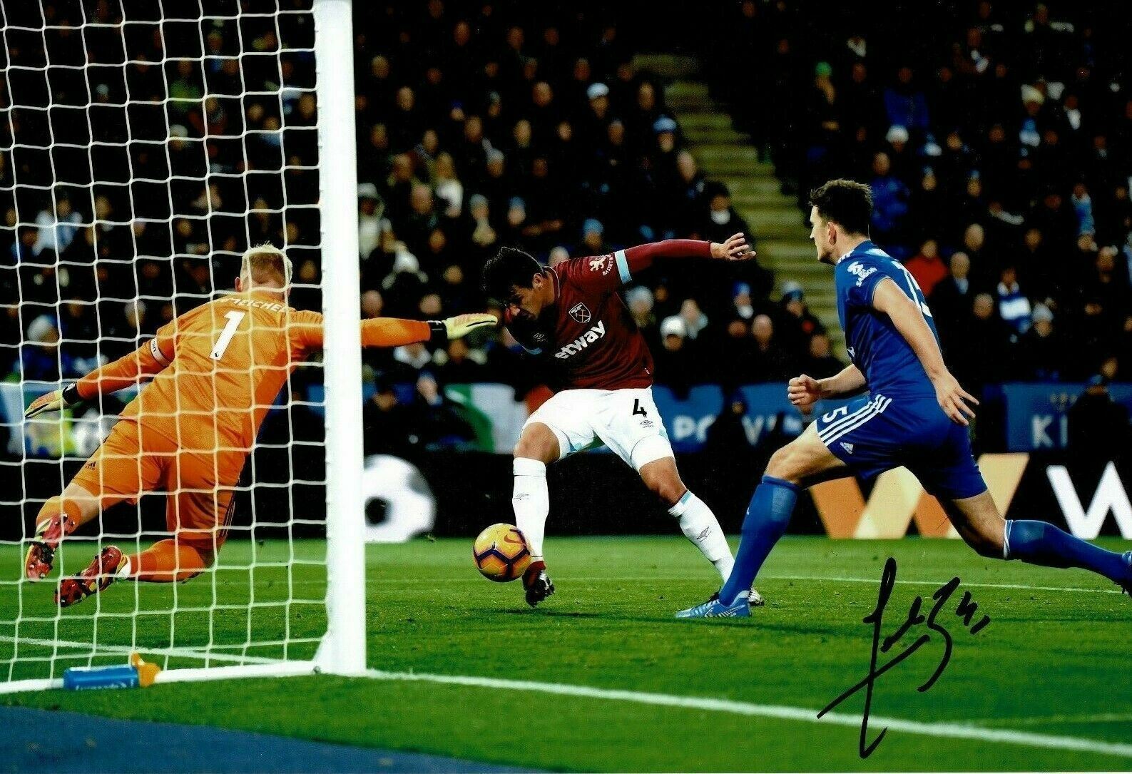 Fabian Balbuena SIGNED 10X8 Photo Poster painting West Ham United F.C. AFTAL COA (9085)