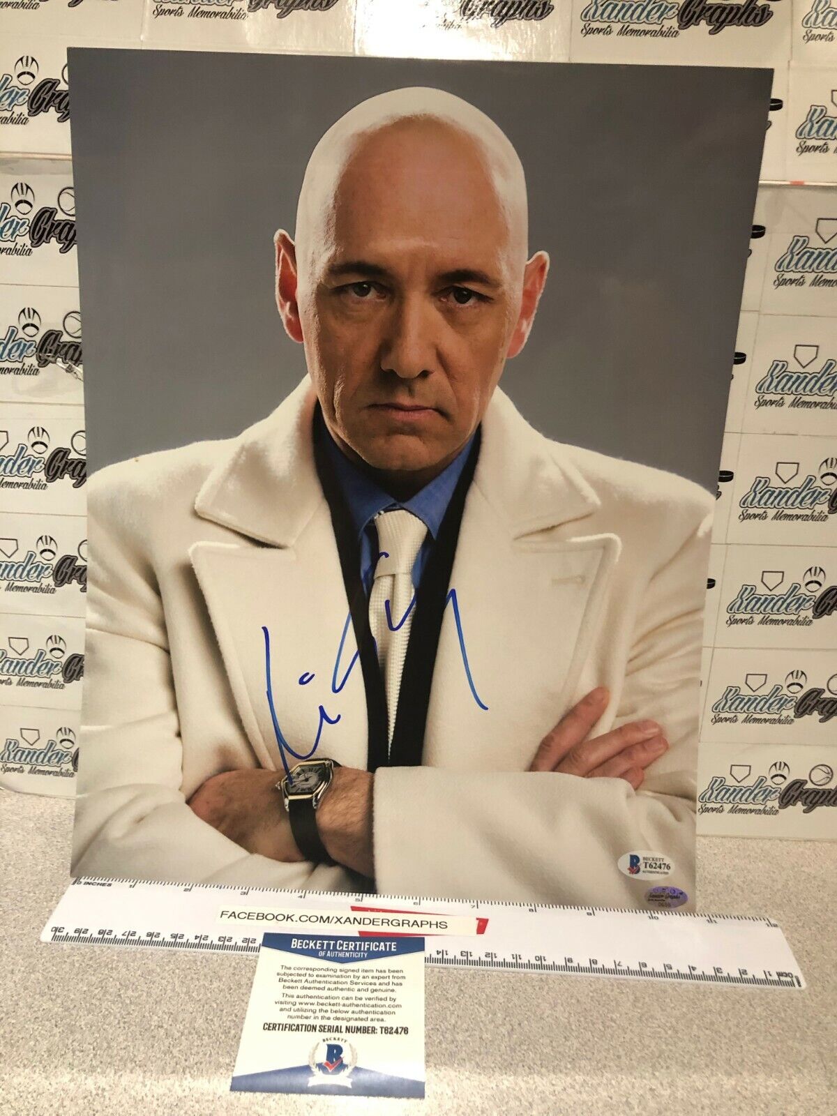 KEVIN SPACEY LEX LUTHOR SIGNED AUTOGRAPHED 11X14 Photo Poster paintingGRAPH BECKETT BAS COA