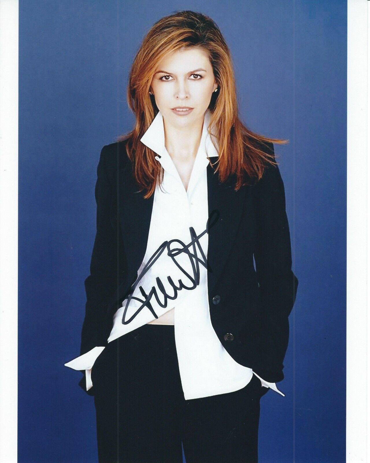 FINOLA HUGHES GLAMOUR SHOT AUTOGRAPHED Photo Poster painting SIGNED 8X10 #4