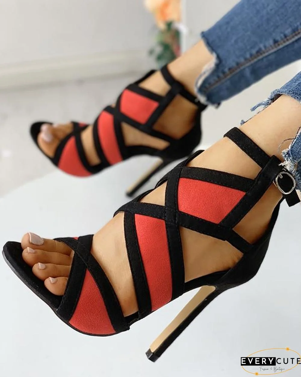 Sandalias de tacn estilo jaula en contraste de color