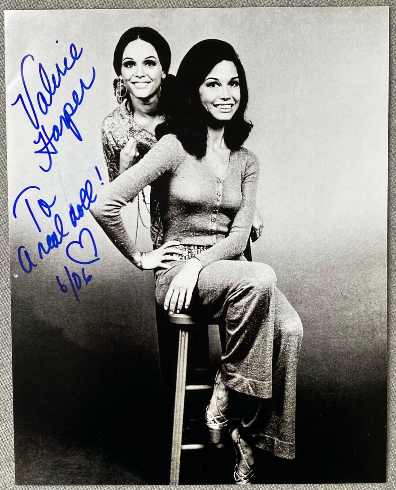 Valerie Harper Signed In-Person 8x10 B&W Photo Poster painting w/ Mary Tyler Moore AUTHENTIC