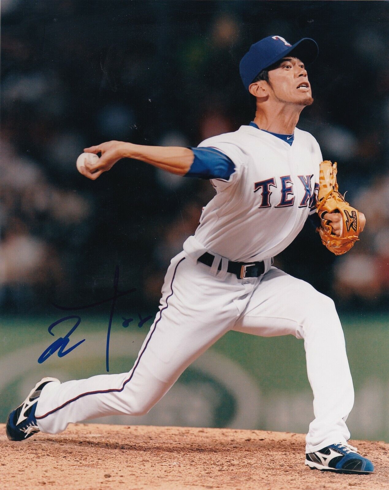 YOSHINORI TATEYAMA TEXAS RANGERS ACTION SIGNED 8x10