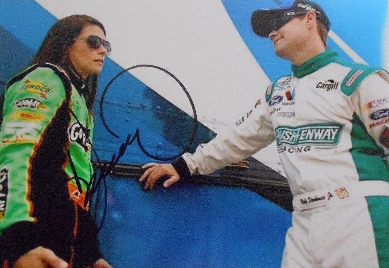 DANICA PATRICK * HAND SIGNED* 4 X 6' W/COA