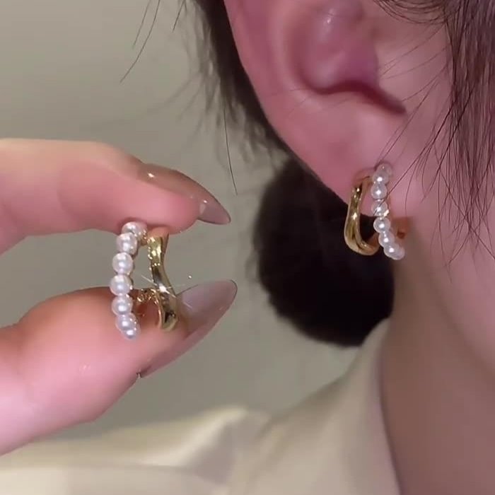 Simple Design Earring Pearl