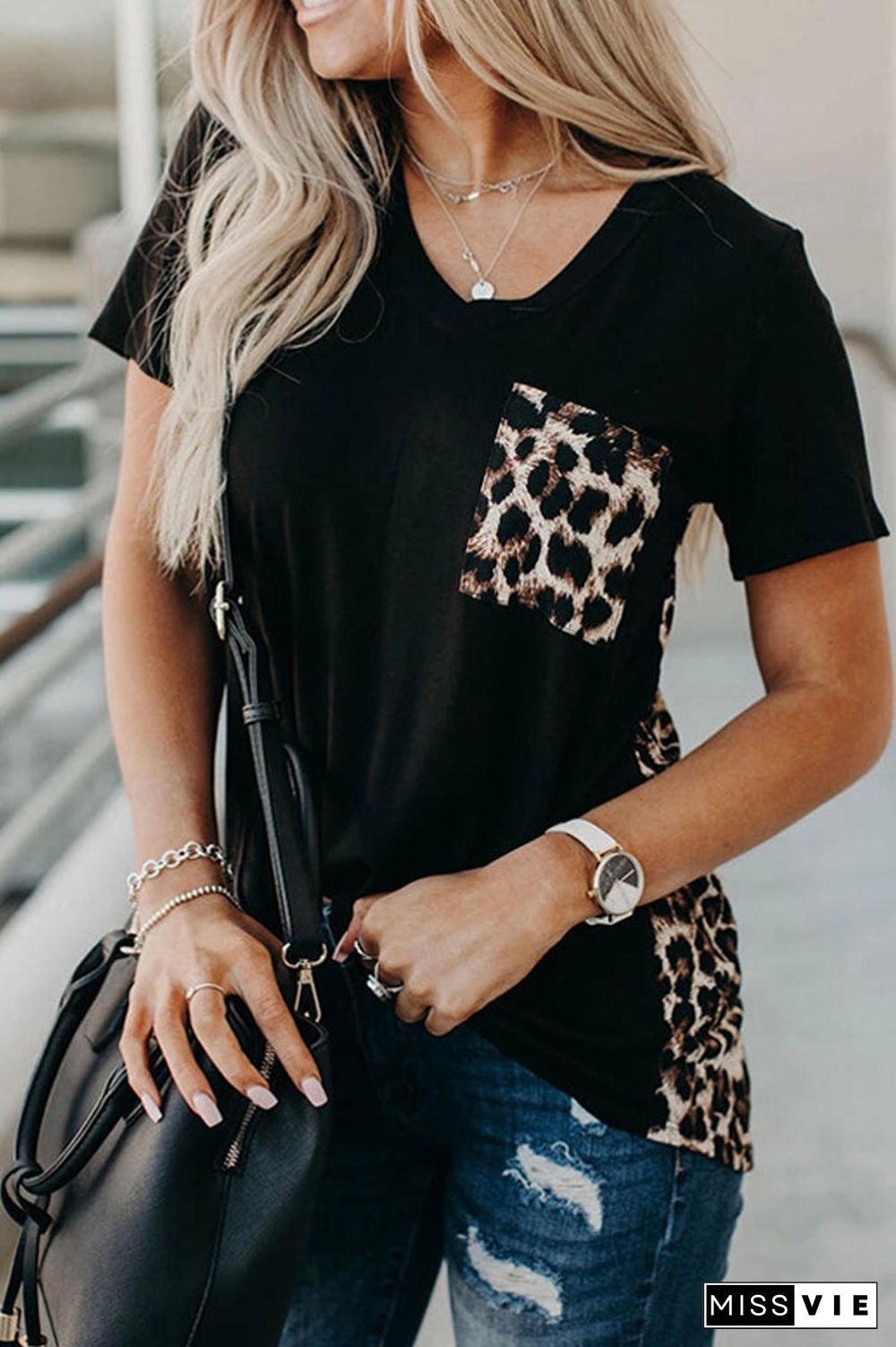 Printed Irregular V-Neck Pocket T-Shirt