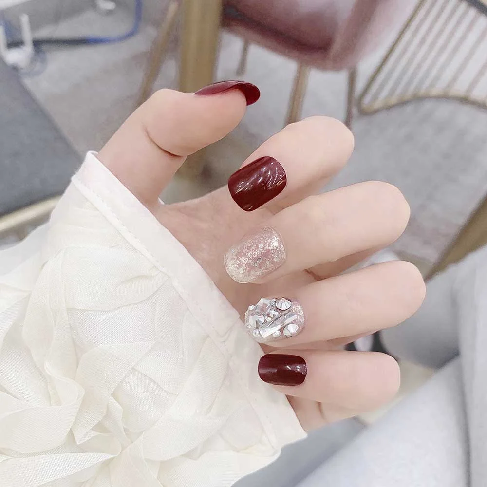 Red Press On Nails With Designs 24pcs/set Gold Cady Glitter Color  Fake Nails With Glue Short Full Nail Tips Hybrid Nail TY-Nail Inspo
