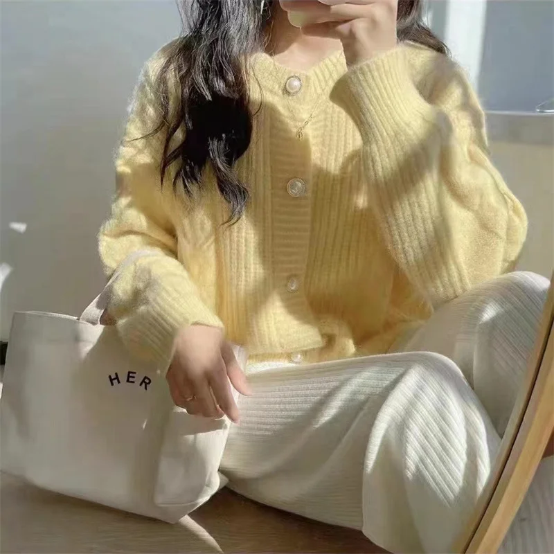 Ueong Ueong Button Twist Sweater Female Coat 2024 New Loose Soft Waxy Temperament Knit Cardigan Jacket Female