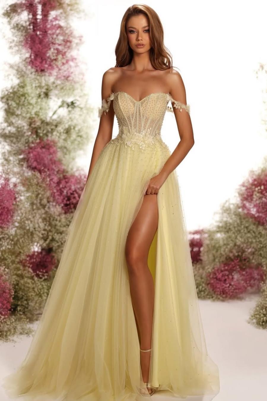 Lussooy Amazing Off the Shoulder Daffodil Sweetheart Long Beaded Prom Dress with Split 