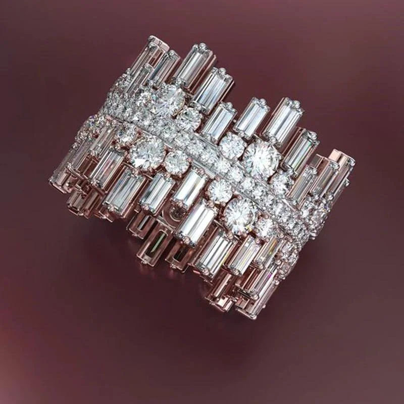 Timeless Luxurious Zircon Bejeweled Ring