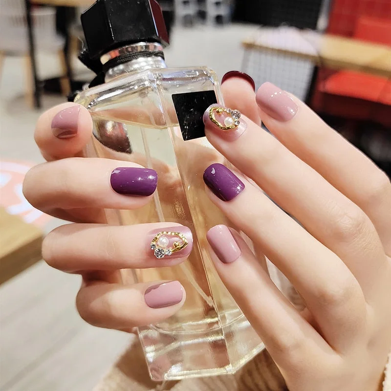 24 Pcs Nude Color nail tips Women Wearable  Fake press on Nails with Diamond Short Round Full Cover artificial nails with Glue-Nail Inspo