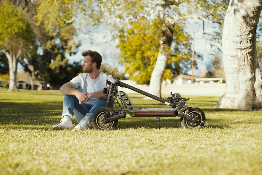 KUGOO Electric Scooter, Electric Scooter for Adults, 350W/15.5 MPH Pro  Scooter, Scooter with Foldable Frame and Handle Bar, 8 Inches Tires, S1  PLUSBK