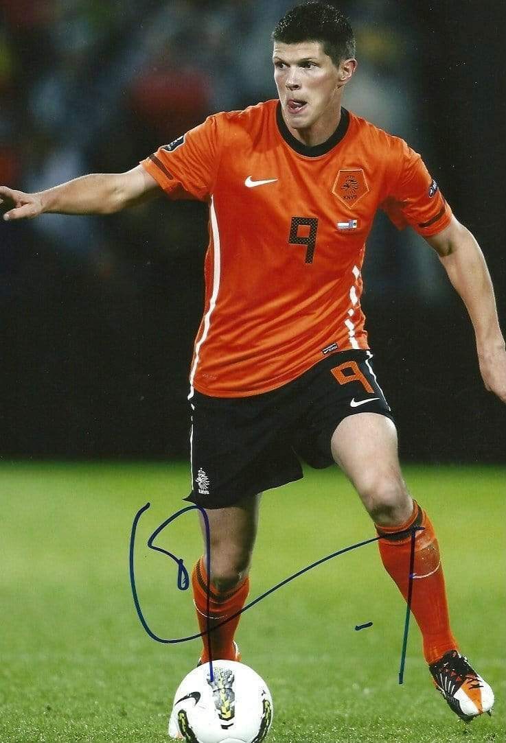 Klaas-Jan Huntelaar SOCCER autograph, In-Person signed Photo Poster painting