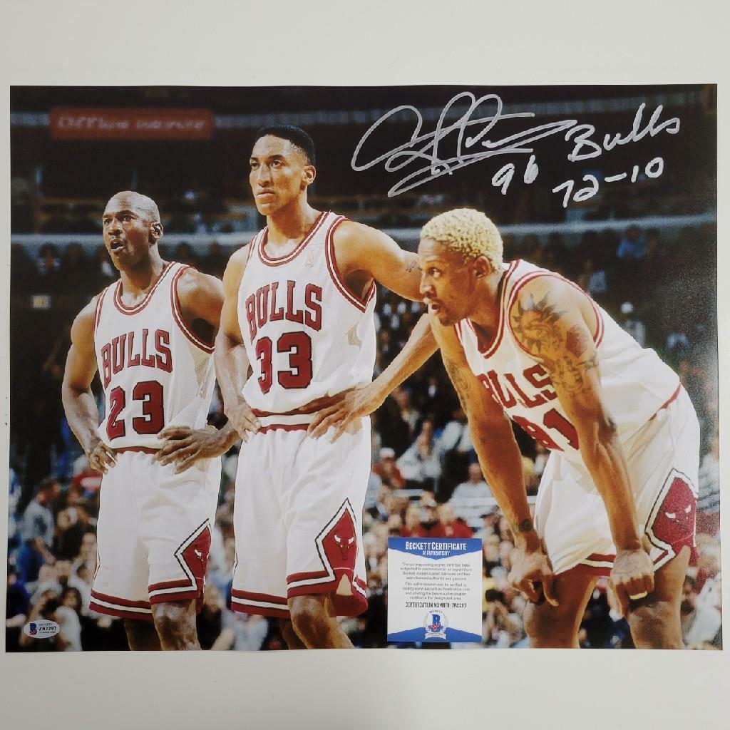 Dennis Rodman signed 96 Bulls 72-10