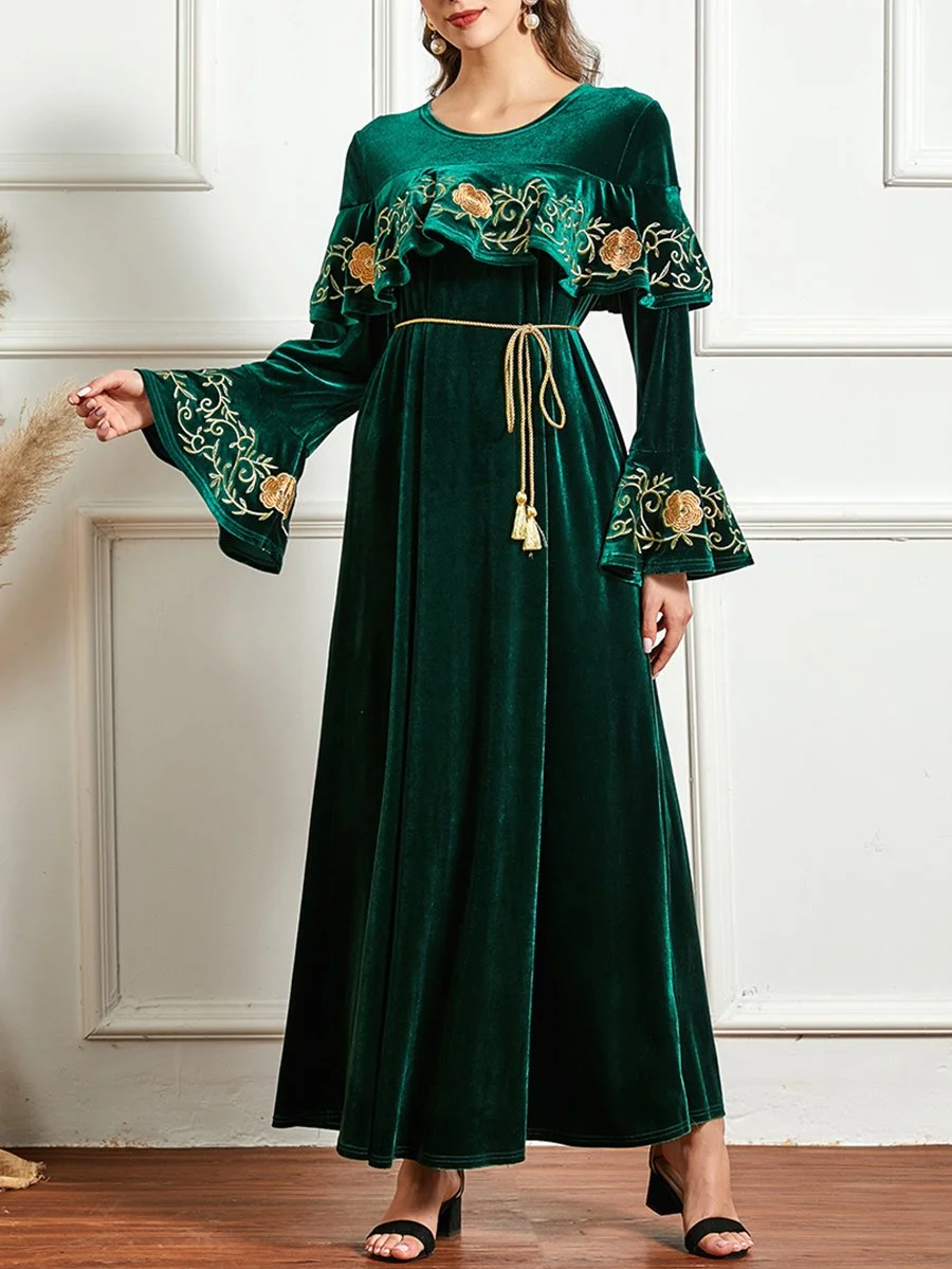 Elegant velvet long sleeve dress
