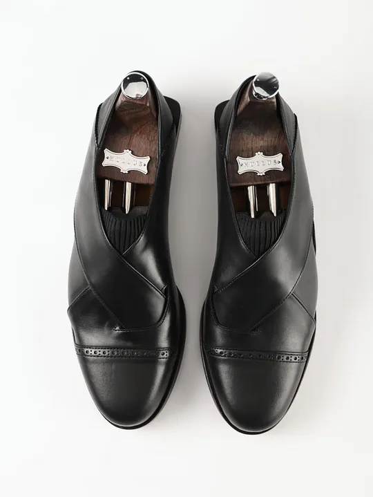 FOOTWEAR