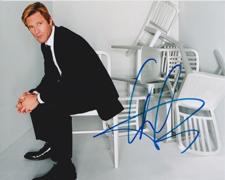 AARON ECKHART Signed Autographed Photo Poster painting