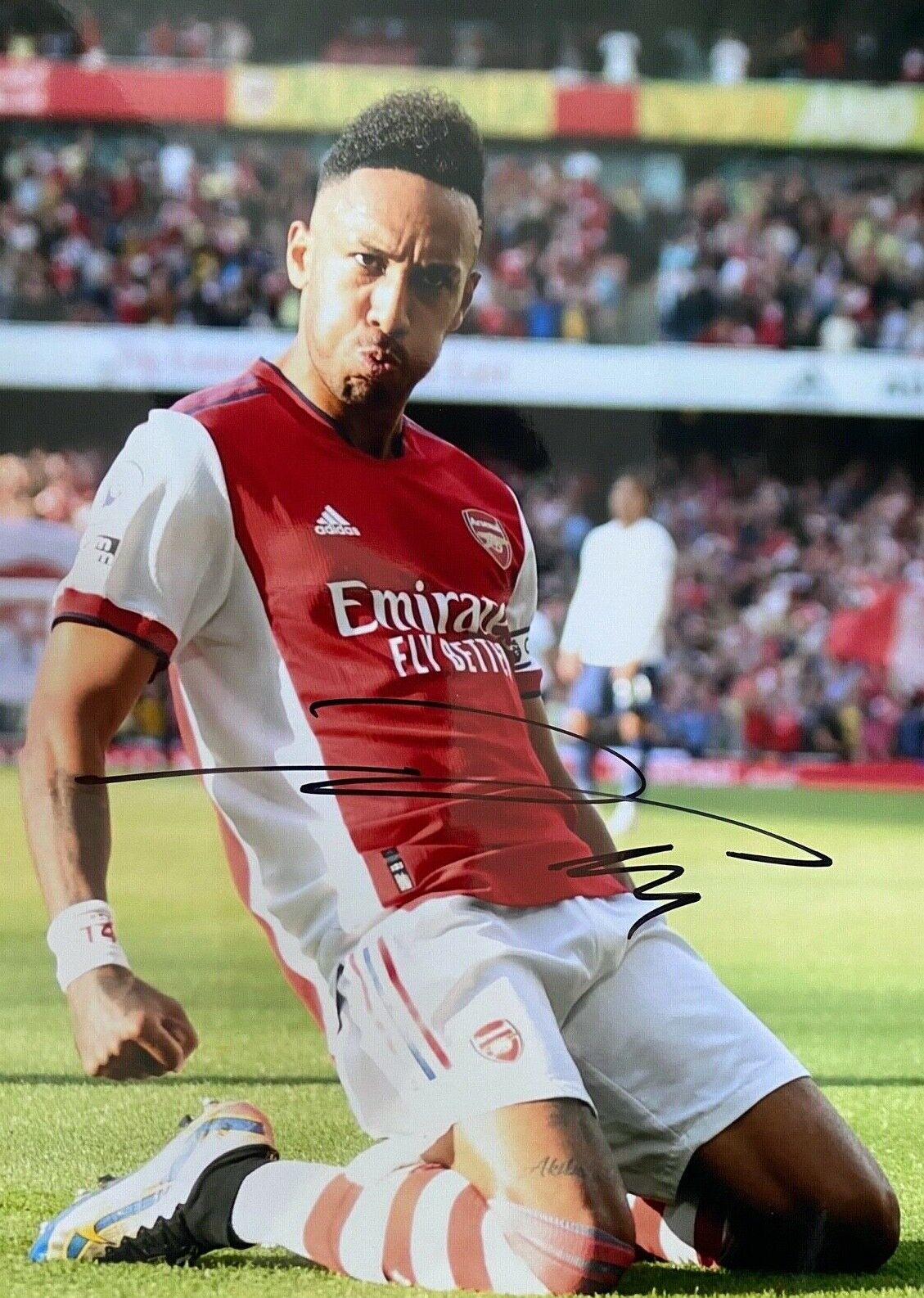 PIERRE EMERICK AUBAMEYANG - ARSENAL FOOTBALLER - EXCELLENT SIGNED COLOUR Photo Poster painting