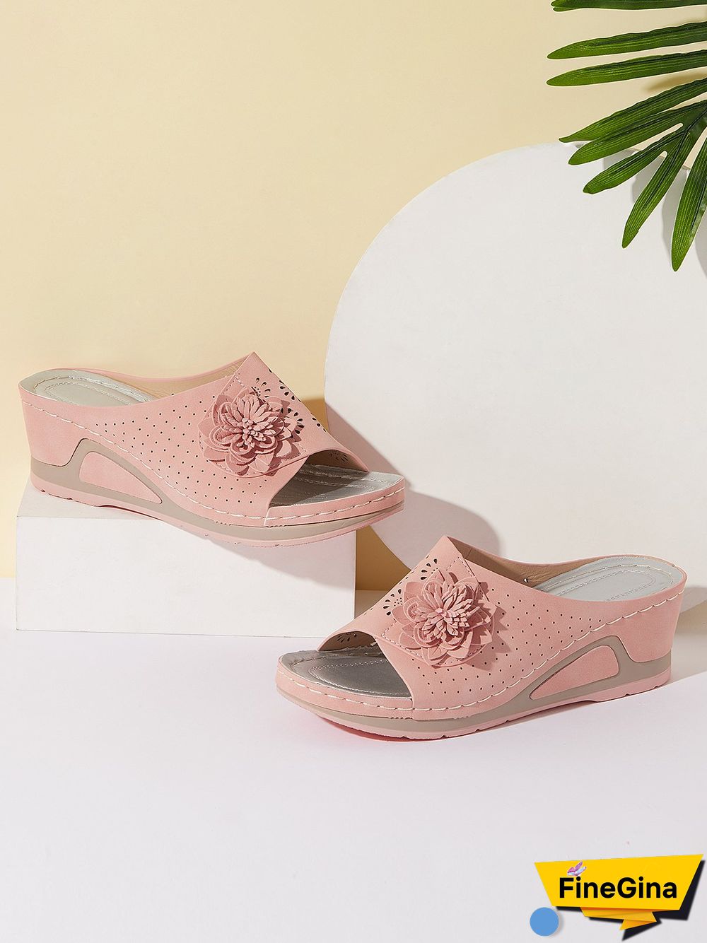 3D Floral Cutout Upper Vintage Bohemian Wedge Slippers