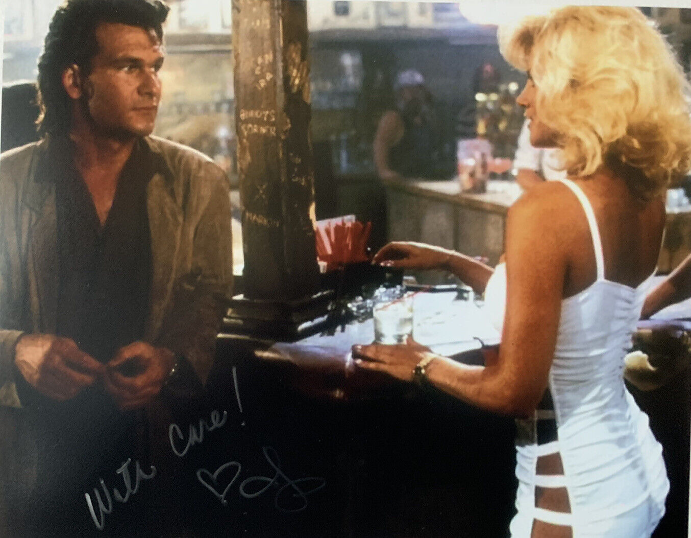 JULIE MICHAELS HAND SIGNED 8x10 Photo Poster painting ACTRESS ROADHOUSE SEXY AUTOGRAPH COA