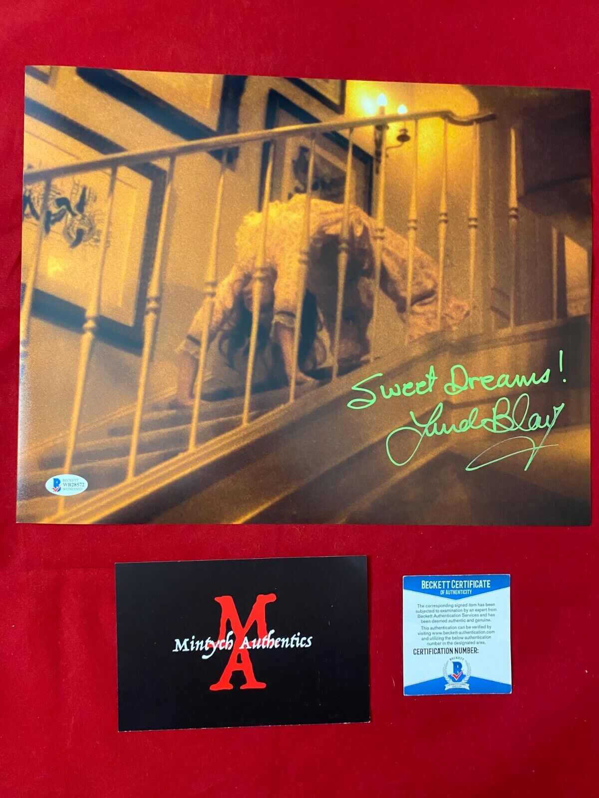 LINDA BLAIR AUTOGRAPHED SIGNED 11x14 Photo Poster painting! THE EXORCIST! REGAN! BECKETT COA!